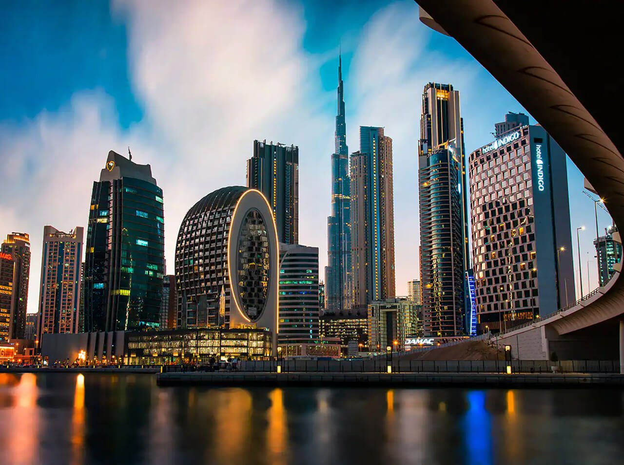 https:--fandcproperties.ae-uploads-panel-blogs-thumbnails-downtown_dubai_residential_market_outlook:_2025-2026_update_thumbnail_1752779825.jpeg