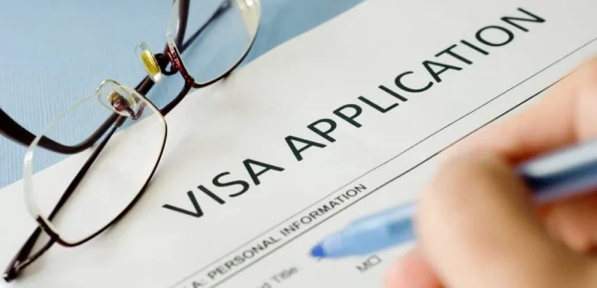 https:--fandcproperties.ae-uploads-panel-blogs-thumbnails-naviguer_dans_le_nouveau_paysage_des_visas_aux_Émirats_arabes_unis_thumbnail_1749028459.jpeg