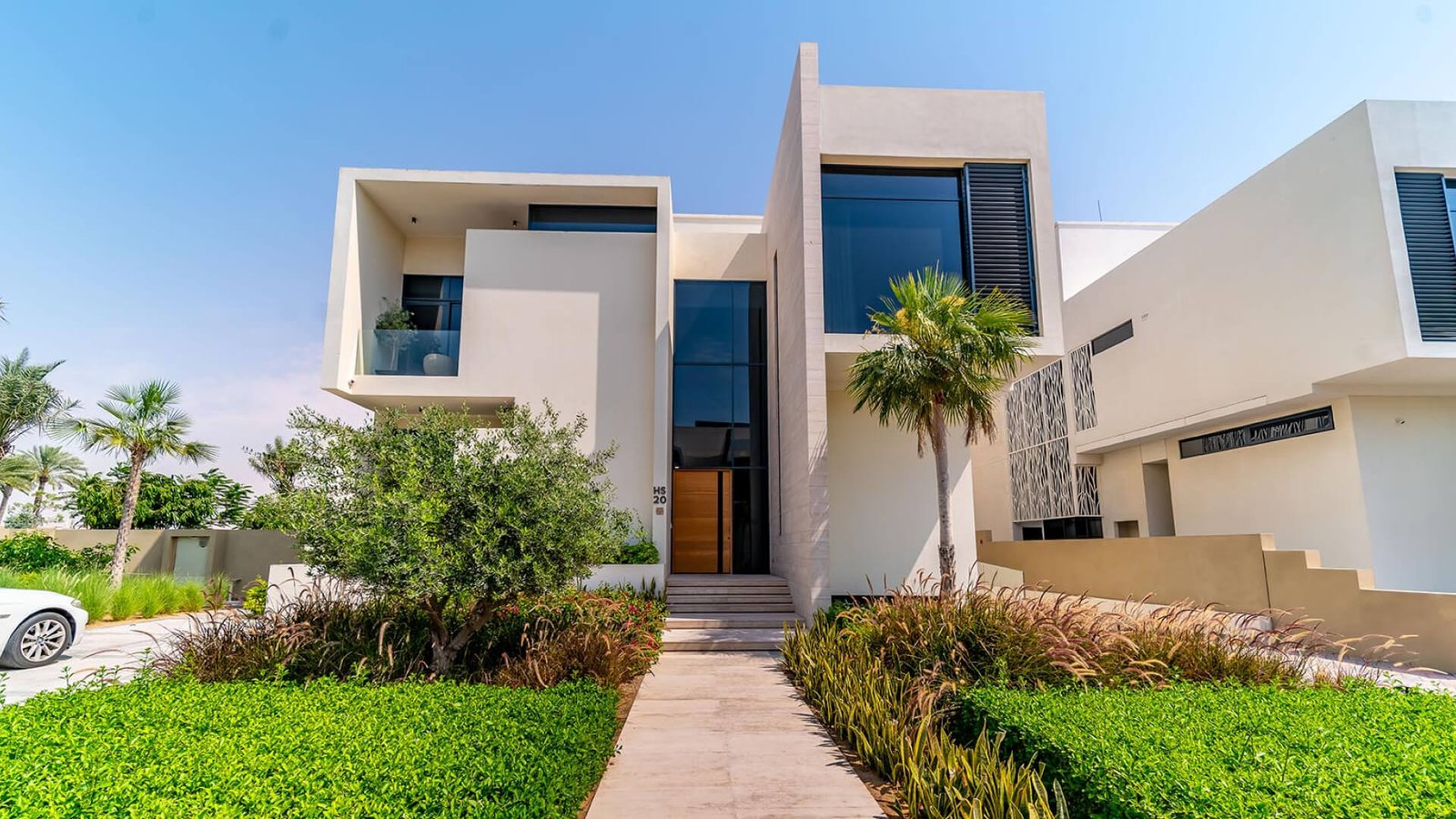 https:--fandcproperties.ae-uploads-panel-developers-sections-sol_properties_section_sol_properties_a_leader_in_dubai's_real_estate_market_1725713659.jpeg